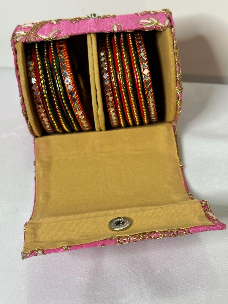 Bangle case (medium) with beautiful embroidery