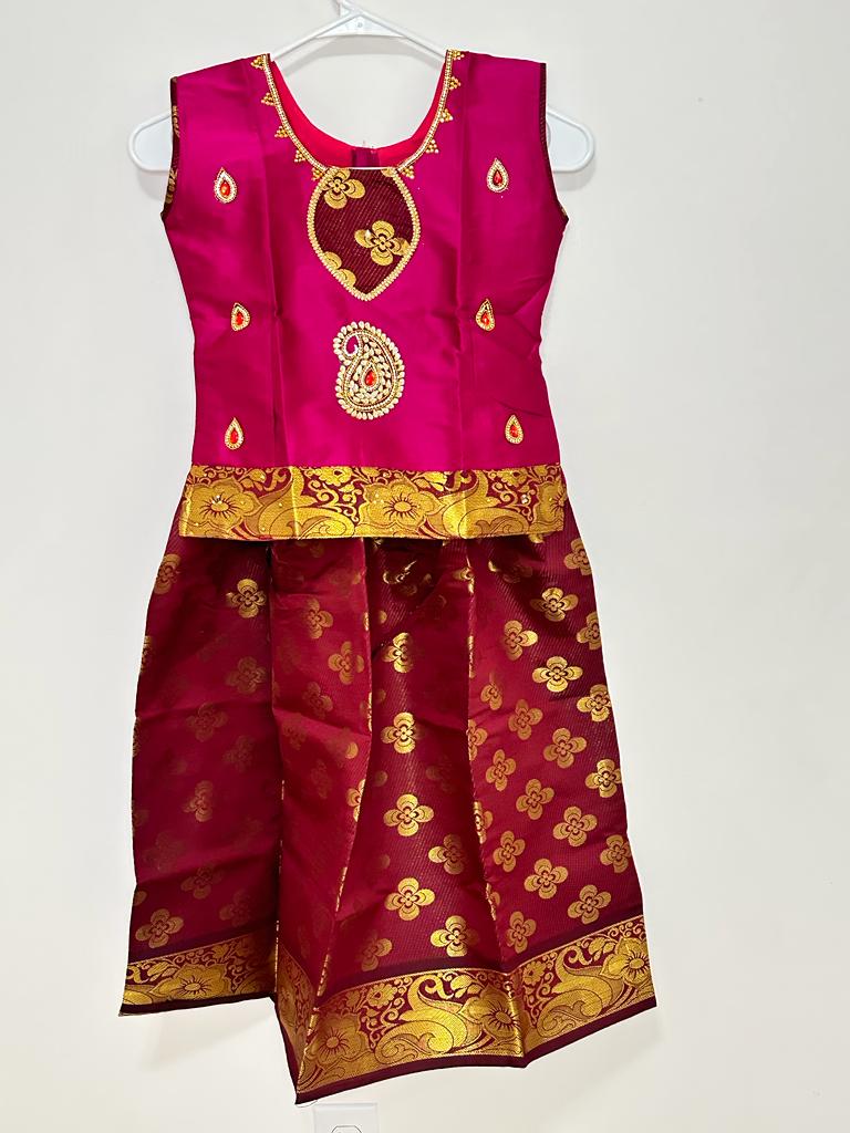 Pattu Pavadai