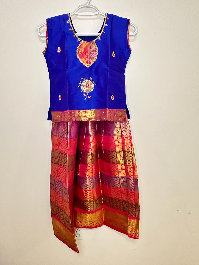 Pattu Pavadai
