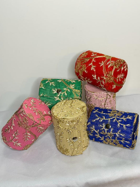 Bangle case (medium) with beautiful embroidery